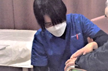 手足のチェック